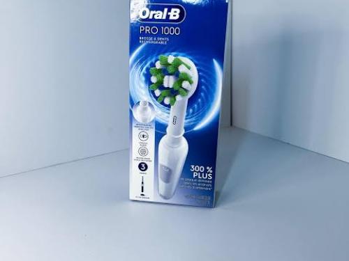 Oral-B Pro 1000 Rechargeable Electric Toothbrush